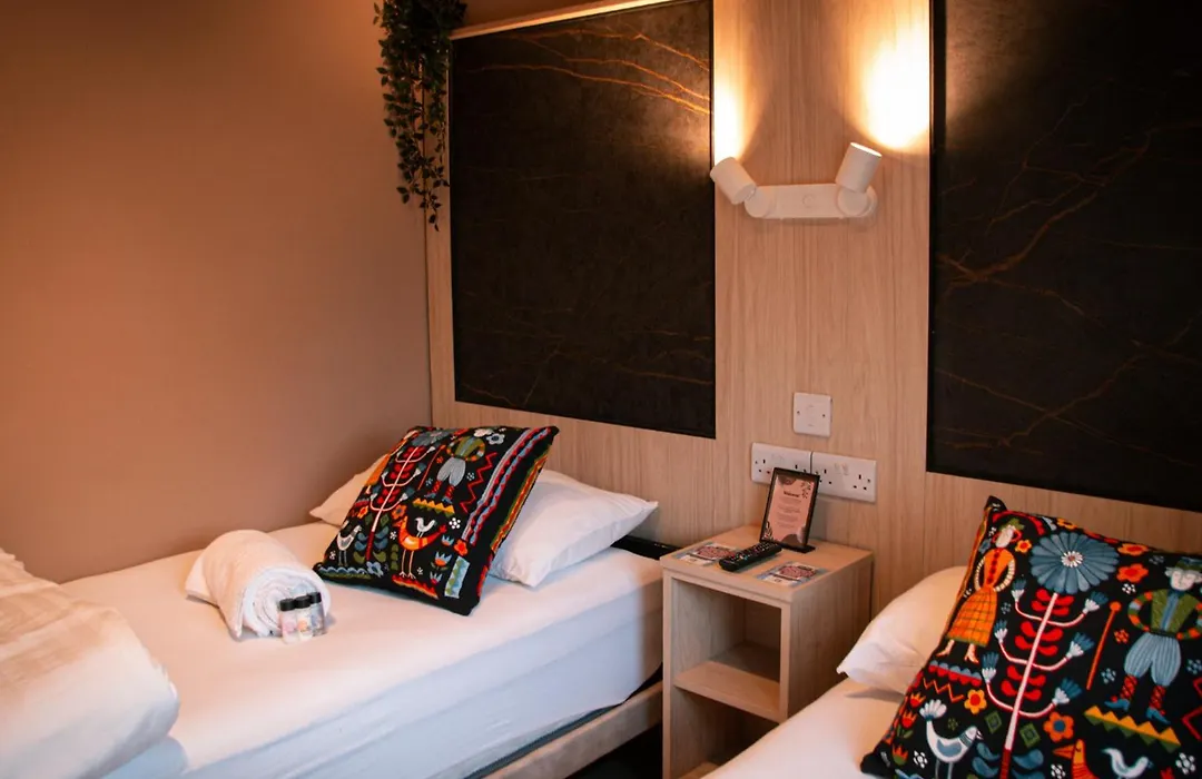 Gardiner House Hostel-1